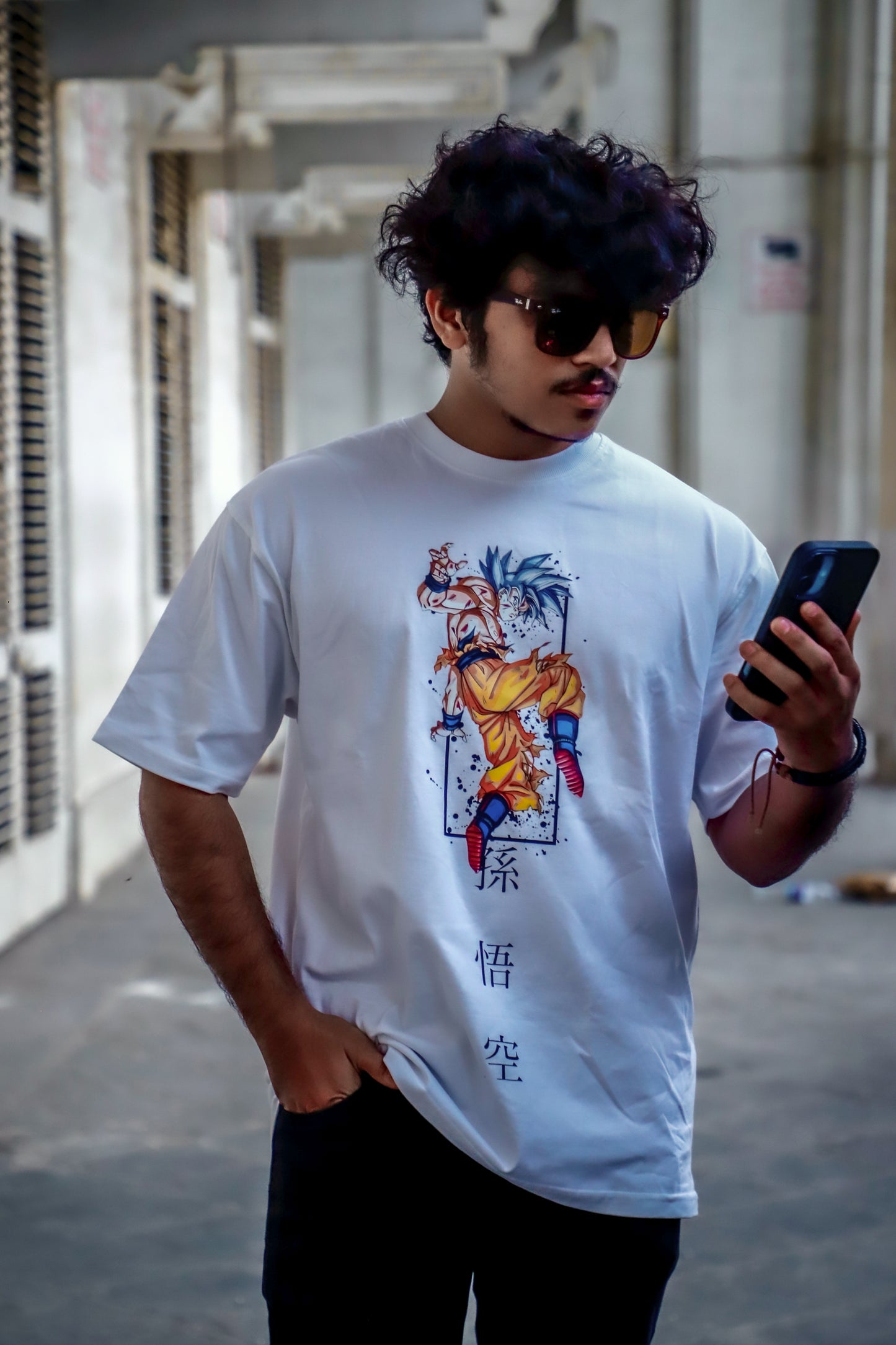 Unisex Oversized T-shirt UI Goku